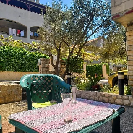 Daire Dalmatia Rustica Comfortable One Bedroom+fireplace *