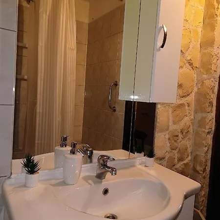 Dalmatia Rustica Comfortable One Bedroom+fireplace شقة