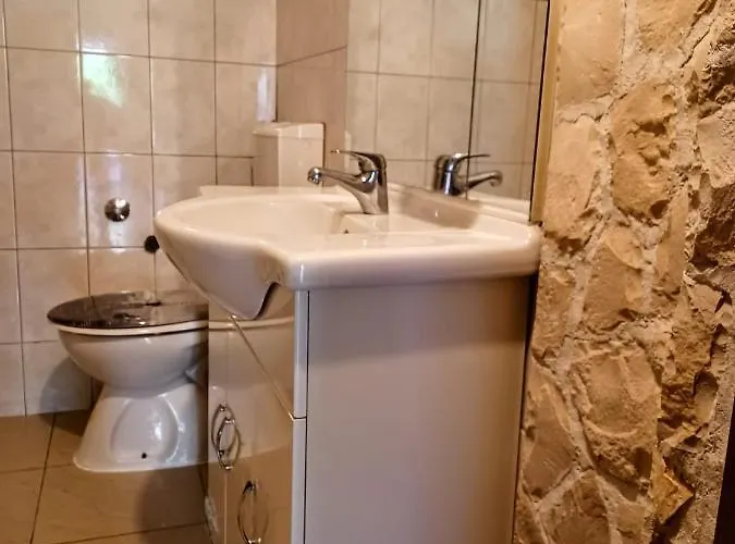 Dalmatia Rustica Comfortable One Bedroom+fireplace شقة زادار