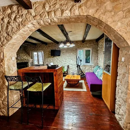 Lägenhet Dalmatia Rustica Comfortable One Bedroom+fireplace